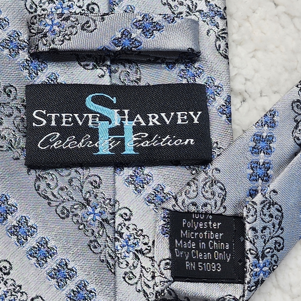 Steve Harvey Celebrity Edition Gray and Blue Men's Tie - Picture 4 of 6